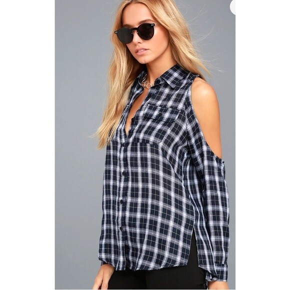 LULUS blue top  Navy Blue Plaid Cold-Shoulder blouse size XS - Picture 10 of 10